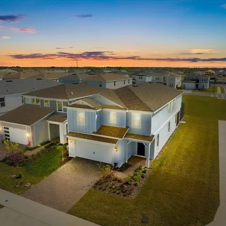 7 Bedrooms - 5,5 Bathrooms - Windsor Cay 16202Tw